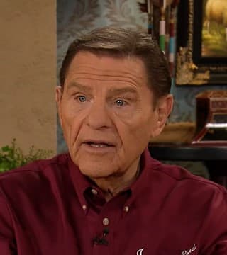 Kenneth Copeland - The Covenant Meal That Will Heal