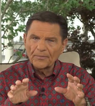 Kenneth Copeland - Be Free From Worry