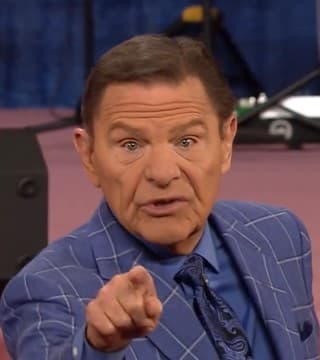 Kenneth Copeland - Plug Into The Word of God to Be Healed