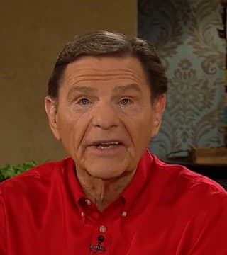 Kenneth Copeland - What Jesus Did At The Covenant Meal