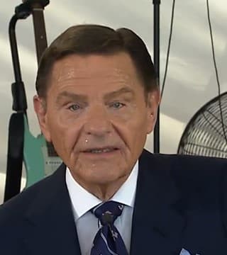 Kenneth Copeland - The Yoke-Destroying Anointing Is Alive In You