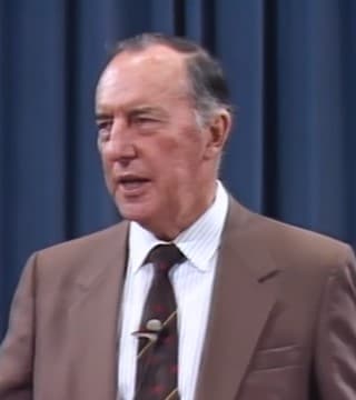 Derek Prince - A Wife's Responsibility