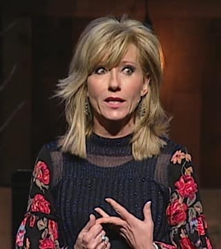 Beth Moore - Thriving in our Choices Part 3