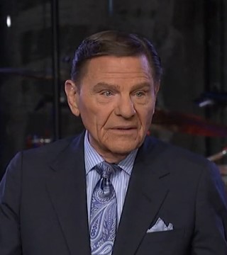 Kenneth Copeland - The Hem of His Garment Is Here for You