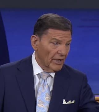 Kenneth Copeland - Walking the Love Line