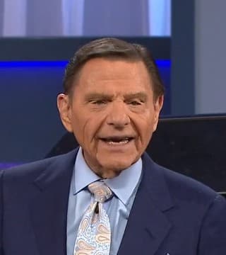 kenneth copeland prayer for finances