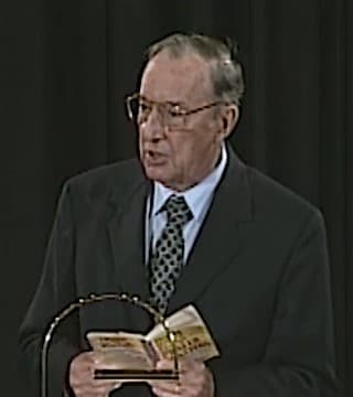 Derek Prince - At The Source Of The History Of The USA Is Collective Prayer and Fasting
