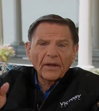 Kenneth Copeland - Pray Believing God's Love for You