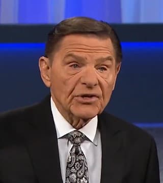 Kenneth Copeland - Witnessing Miracles and Healings
