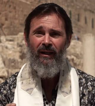 Rabbi Schneider - God is Beautiful