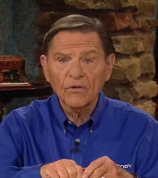 Kenneth Copeland - Living In the Spirit of Power