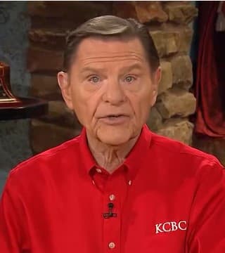 Kenneth Copeland - Love Doesn't Judge Anybody