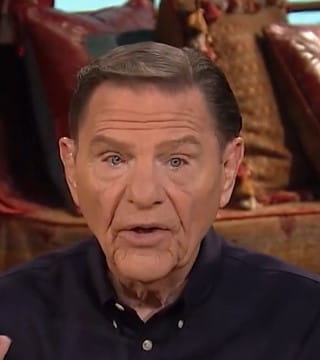 Kenneth Copeland - Knowing God's WORD Makes You Free
