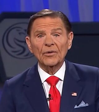 Kenneth Copeland - The Commander In Chief Doesn't Major in Fear