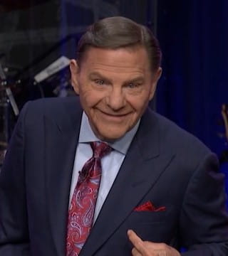 Kenneth Copeland - Attending To God's WORD Leads to Abundance