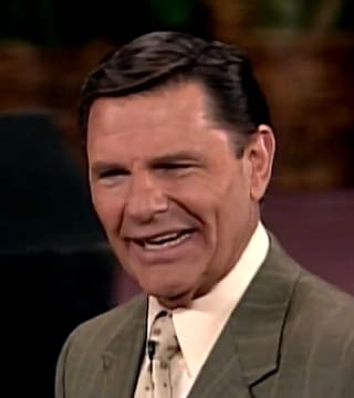 Kenneth Copeland - Jesus Has Redeemed You from the Curse of Fear