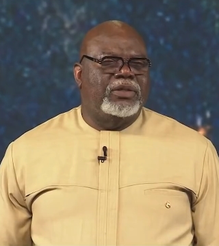 TD Jakes - Don't Give Up On Your Moment