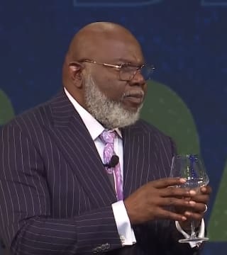 TD Jakes - The Importance of Presence