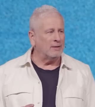 Louie Giglio - Cultivating a Lifestyle of Generosity