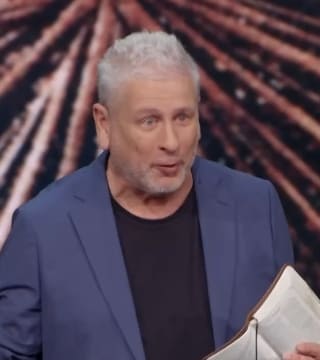 Louie Giglio - Grace is God at Work