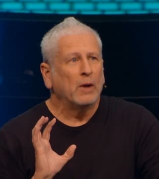 Louie Giglio - Opinion is on the Mic