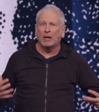 Louie Giglio - Put God First