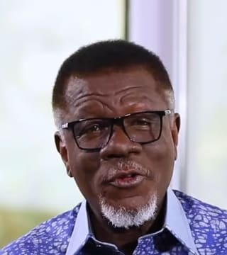 Mensa Otabil - It's Show Time