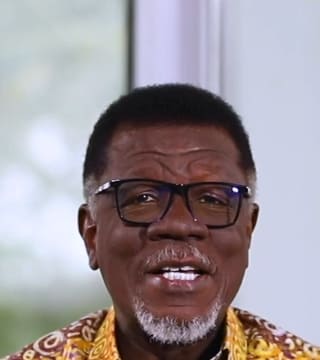 Mensa Otabil - Shout His Praise