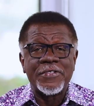 Mensa Otabil - The Lord Feeds His Children