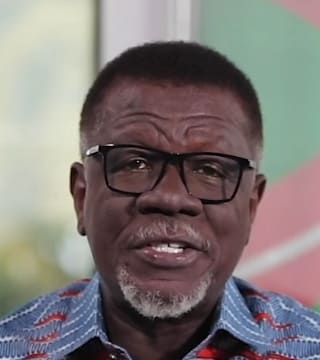 Mensa Otabil - The Lord Saves His Anointed
