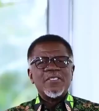 Mensa Otabil - King of all the Earth