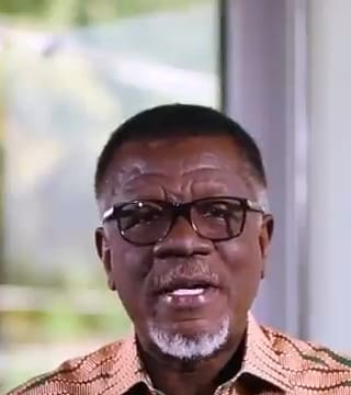 Mensa Otabil - Look Straight Ahead