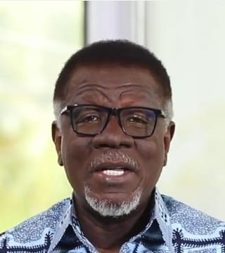 Mensa Otabil - Love Does Not Fail