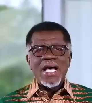 Mensa Otabil - The Lord Deserves Our Praise