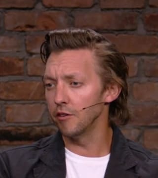 Levi Lusko - Roar Like a Mother