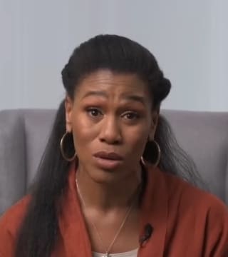 Priscilla Shirer - Keep Your Eyes Fixed on Jesus